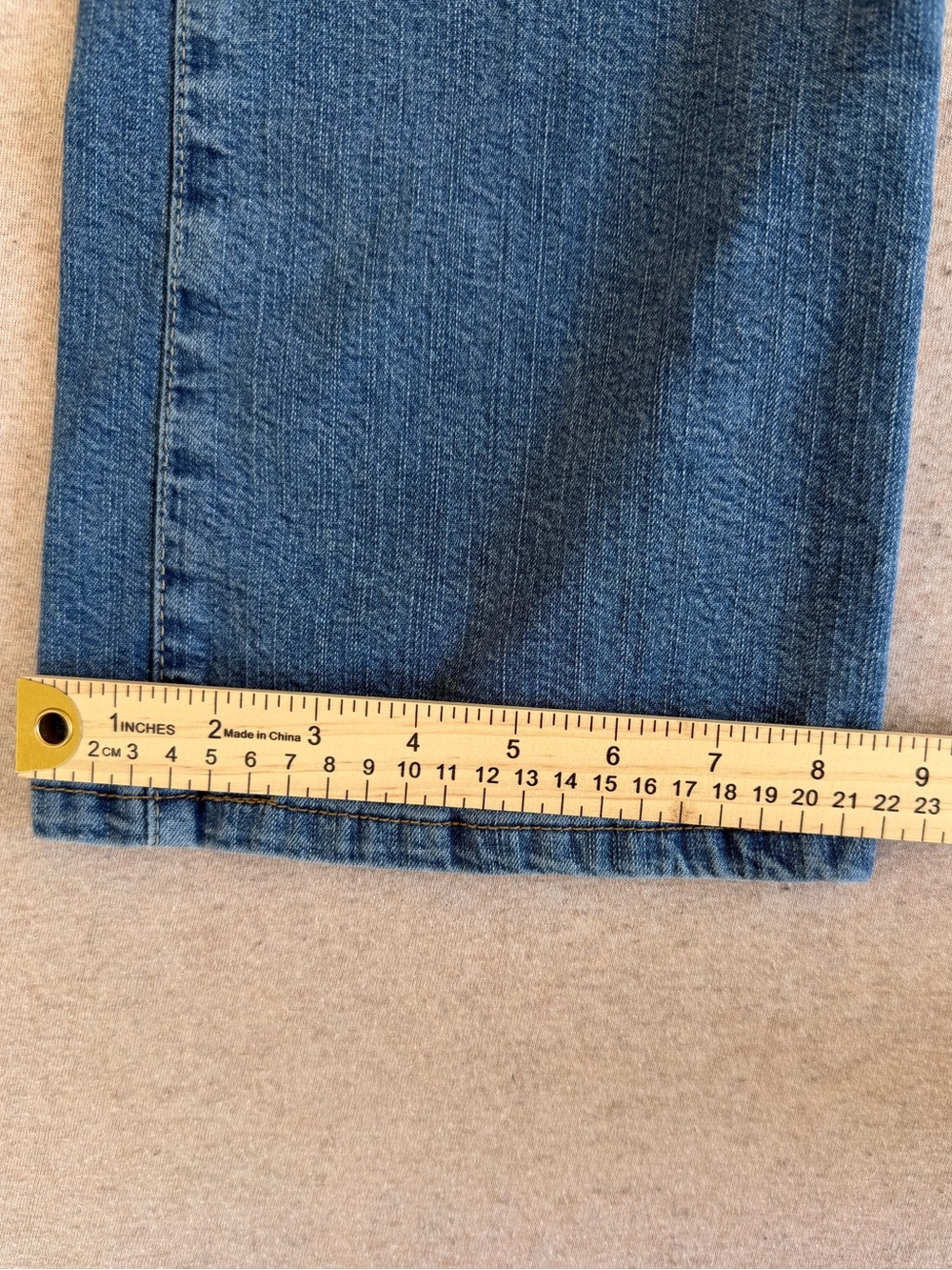 Vintage Levi's 550 Women's Jeans Size 8L Medium Wash Relaxed  Boot Cut Fit Denim - Picture 5 of 14